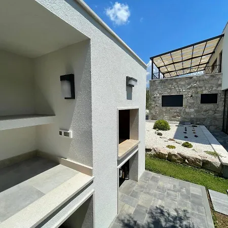 Noni Villa Kastela